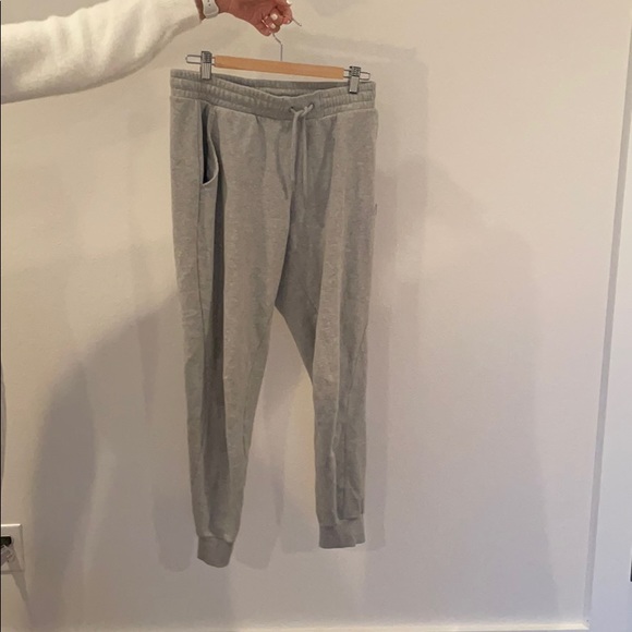 FILA Gray Sweatpants - Picture 1 of 1